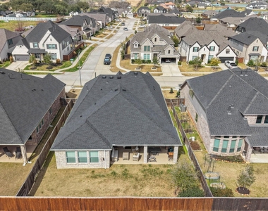 7319 Autumn Sage Drive - Photo Thumbnail 33