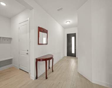 7319 Autumn Sage Drive - Photo Thumbnail 8