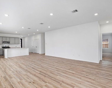 31546 Beacon Cove Trail - Photo Thumbnail 12