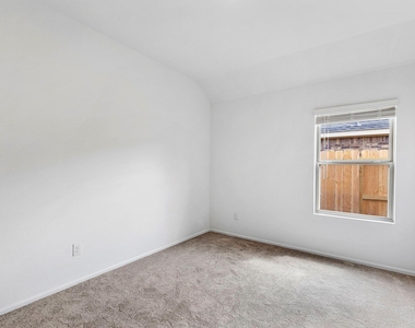 31546 Beacon Cove Trail - Photo Thumbnail 22