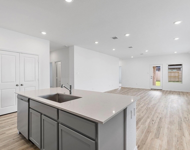 31546 Beacon Cove Trail - Photo Thumbnail 8