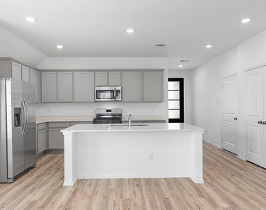 31546 Beacon Cove Trail - Photo Thumbnail 9