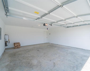 3827 Pierce Place Lane - Photo Thumbnail 20