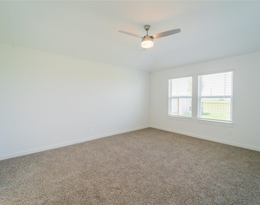 3827 Pierce Place Lane - Photo Thumbnail 16
