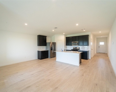 3827 Pierce Place Lane - Photo Thumbnail 6