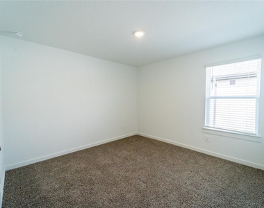 3827 Pierce Place Lane - Photo Thumbnail 14
