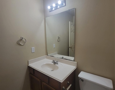 3110 Clover Ranch Circle - Photo Thumbnail 22