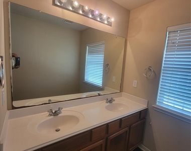 3110 Clover Ranch Circle - Photo Thumbnail 19