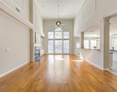 14007 Briar Heath Drive - Photo Thumbnail 2