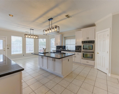 14007 Briar Heath Drive - Photo Thumbnail 6