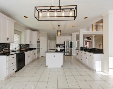 14007 Briar Heath Drive - Photo Thumbnail 10