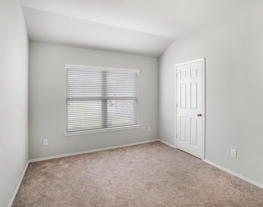 9805 Cold Creek - Photo Thumbnail 13