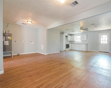 4810 Carmen Street - Photo Thumbnail 5