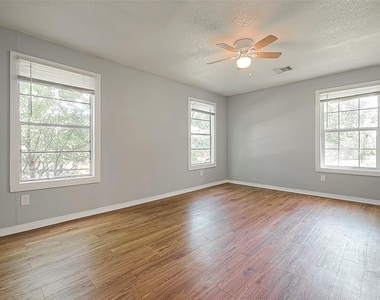 4810 Carmen Street - Photo Thumbnail 19