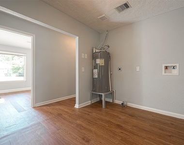 4810 Carmen Street - Photo Thumbnail 7