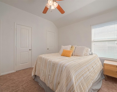 8722 Adrienne Drive - Photo Thumbnail 33