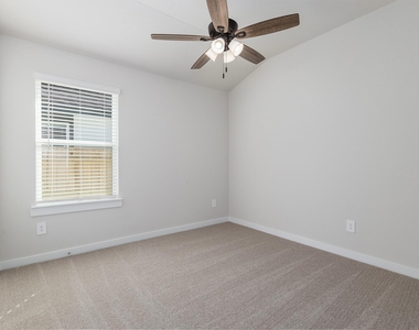 16691 Sterling Cliff Street - Photo Thumbnail 20