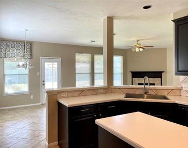 5124 Arborwood Drive - Photo Thumbnail 10