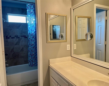 5124 Arborwood Drive - Photo Thumbnail 24