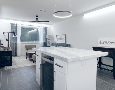 412 Pacific Street - Photo Thumbnail 2