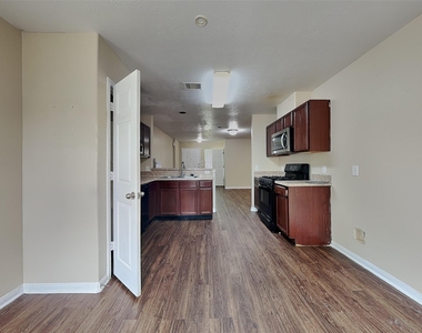 22270 Queenbury Hills Drive - Photo Thumbnail 1