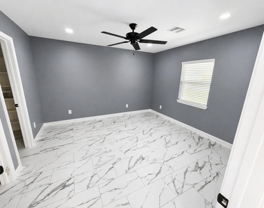 7054 Peyton Street - Photo Thumbnail 14