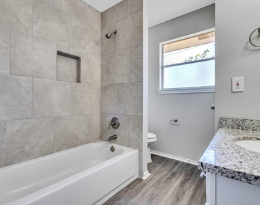 4511 Tangle Creek Lane Lane - Photo Thumbnail 19