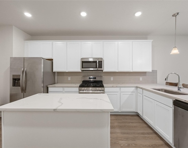 10216 Badger Run Lane - Photo Thumbnail 3