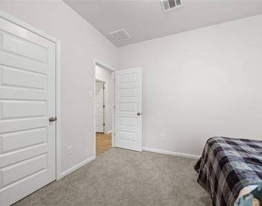10216 Badger Run Lane - Photo Thumbnail 14