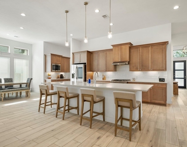 7403 Hanover Lane - Photo Thumbnail 7