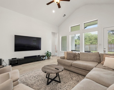7403 Hanover Lane - Photo Thumbnail 16