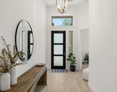 7403 Hanover Lane - Photo Thumbnail 4
