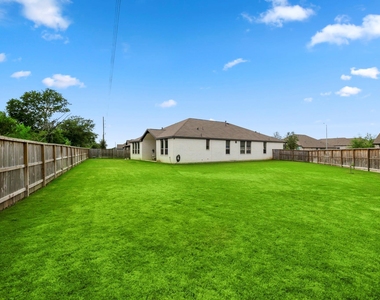 7403 Hanover Lane - Photo Thumbnail 28