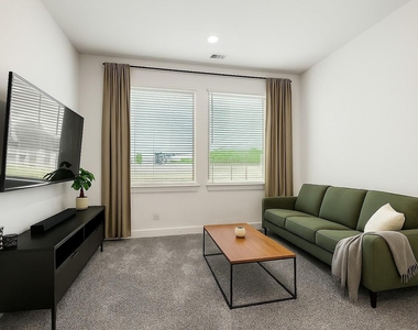7403 Hanover Lane - Photo Thumbnail 20