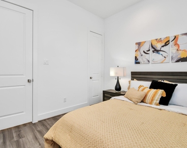 9018 Laverne Laurel Lane - Photo Thumbnail 5