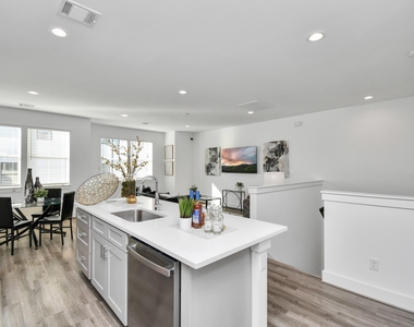 9018 Laverne Laurel Lane - Photo Thumbnail 14