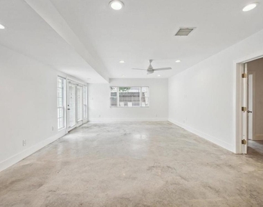 3818 Childress Street - Photo Thumbnail 3