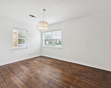 3818 Childress Street - Photo Thumbnail 7