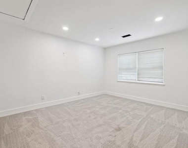3818 Childress Street - Photo Thumbnail 8