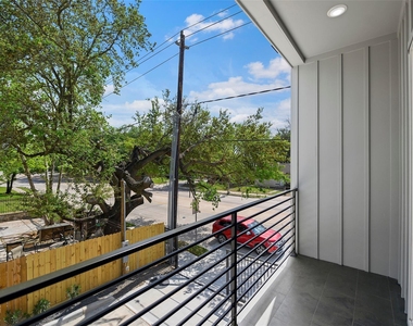 870 W Little York Road - Photo Thumbnail 14