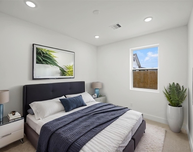 870 W Little York Road - Photo Thumbnail 4