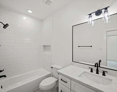 870 W Little York Road - Photo Thumbnail 31