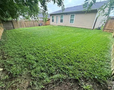 14214 Green Wing Circle - Photo Thumbnail 7