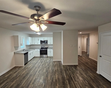 14214 Green Wing Circle - Photo Thumbnail 1