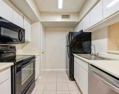 2800 Jeanetta Street - Photo Thumbnail 6