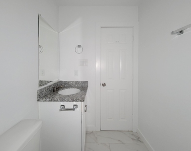 8122 Sterling Shire Street - Photo Thumbnail 23