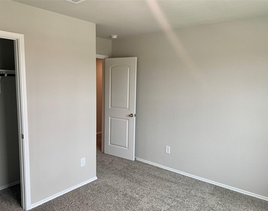 4227 Isoletta Court - Photo Thumbnail 31