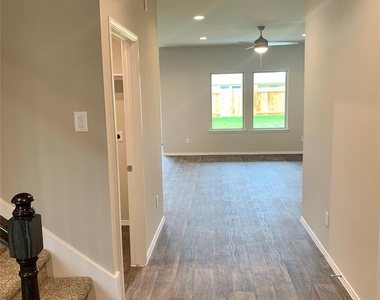 4227 Isoletta Court - Photo Thumbnail 2