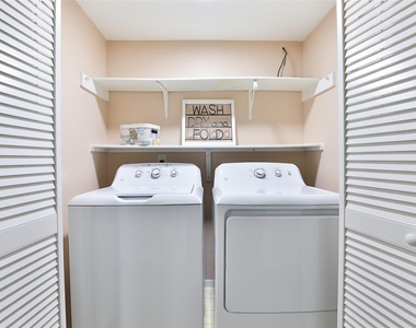 5005 Georgi Lane - Photo Thumbnail 9