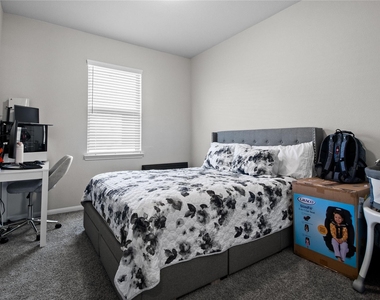 622 Little Cypress Lane - Photo Thumbnail 16